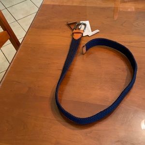 Brand new Abercrombie and Fitch men’s belt. Navy. Size small.